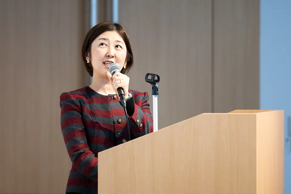 森⾕ 彩⼦ ⽒の写真