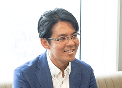 内田　圭亮