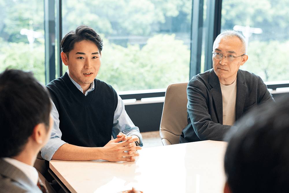 (右)住宅業務企画部 新事業ユニット ユニットリーダー 澤田 和典様
(左)住宅業務企画部 新事業ユニット 葦津 稀一様