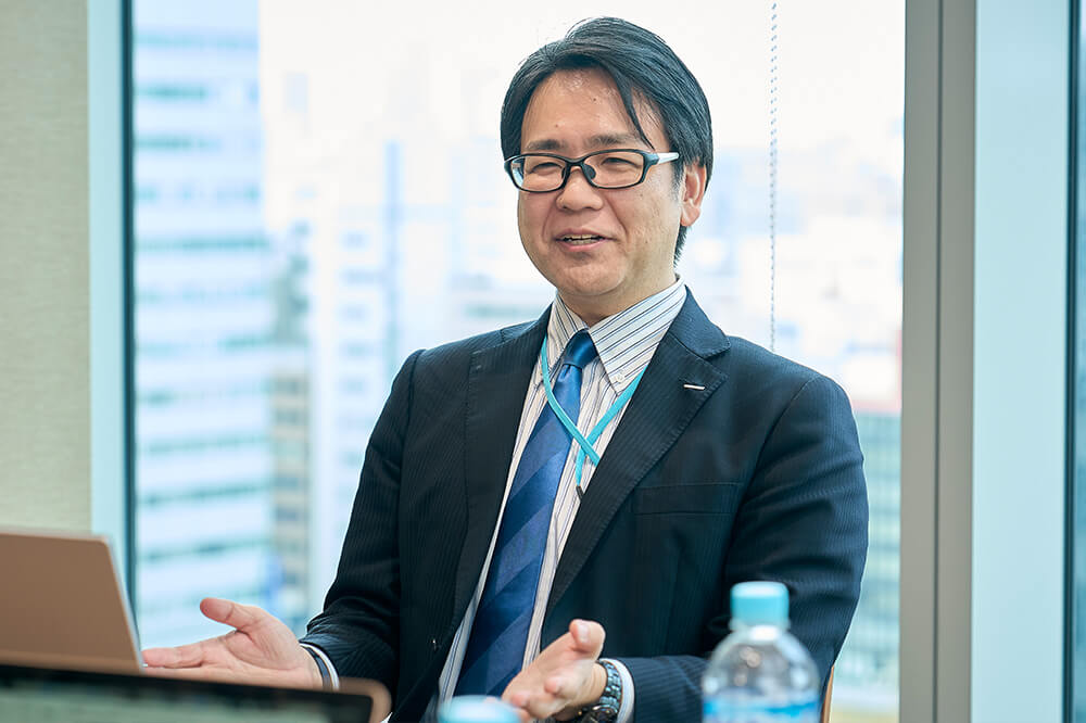 グループ人事総務業務部 課長　森井 浩之様