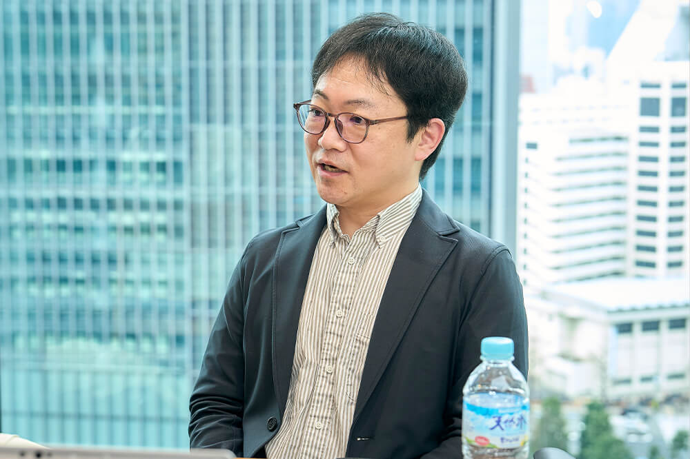 サントリーフラワーズ株式会社　海外事業本部 課長 須賀 健太郎様