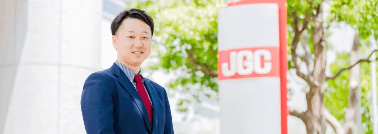 日揮ホールディングス株式会社のオフィスにて