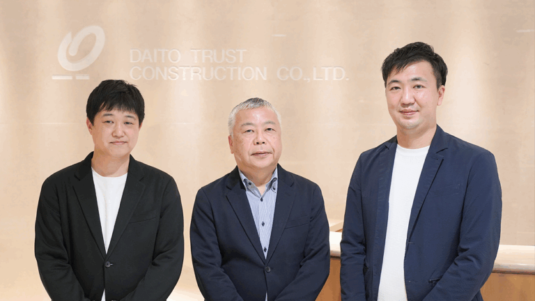 DX実現に向け本社リーダー・マネジメント職に全員導入。指定プログラムを9割以上が受講完了、全社のデジタル活用の機運高まる