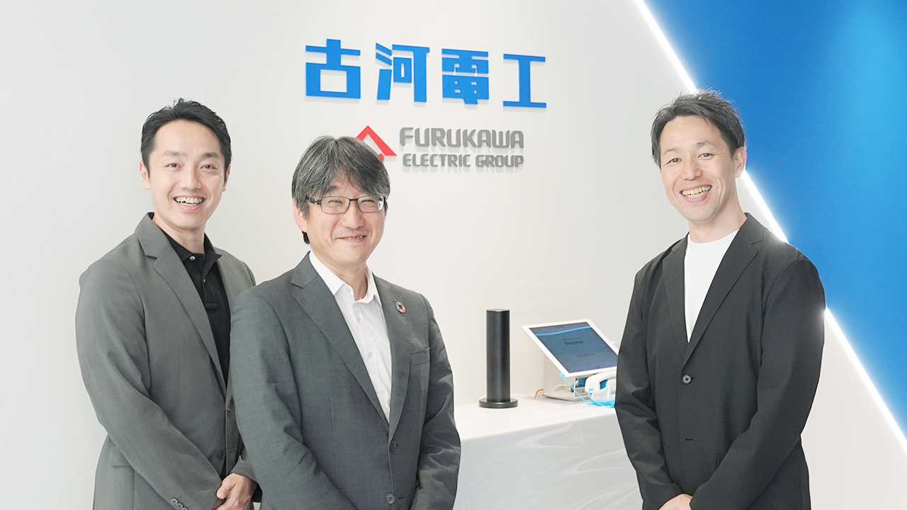 自律的に学ぶプラットフォームとして全社に導入。従業員の学習行動データを分析し、効果的に学習を促進