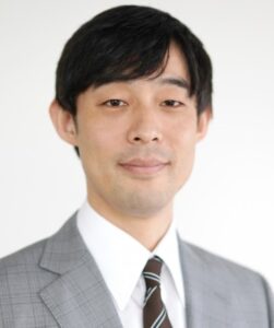 世一 英仁 Yoichi Hidehito