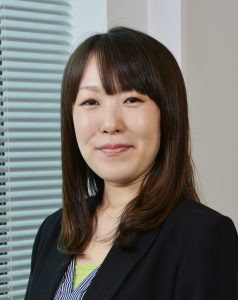 御代 貴子