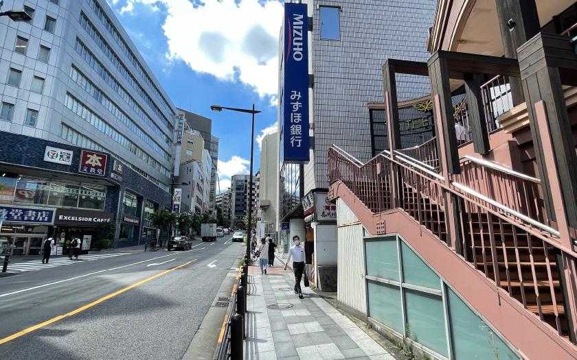 市ヶ谷駅～東京校への道順4