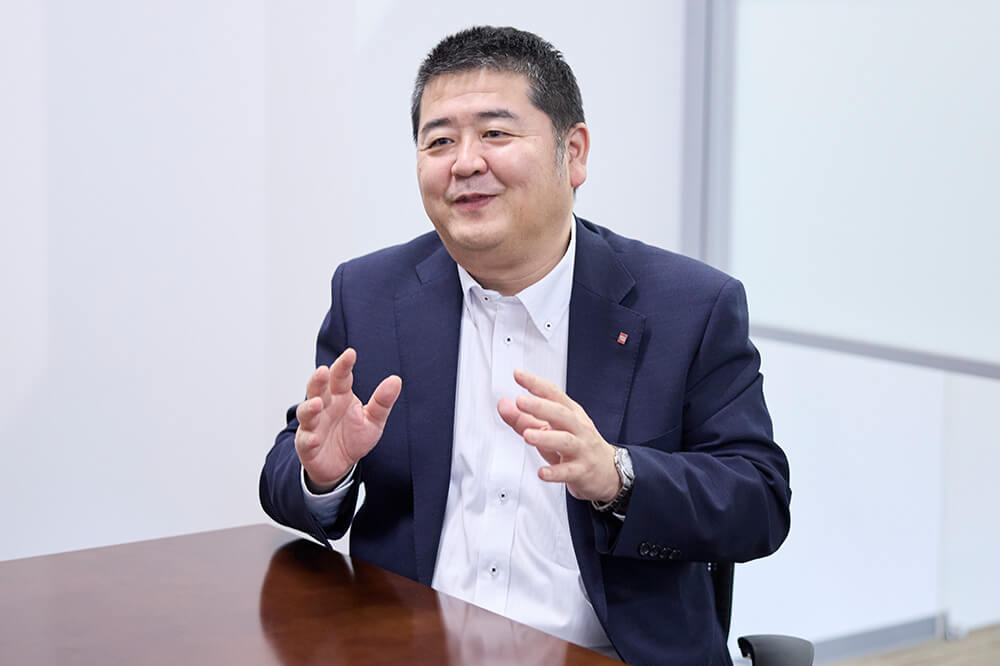 執行役員 人事部長 宮次 太功様